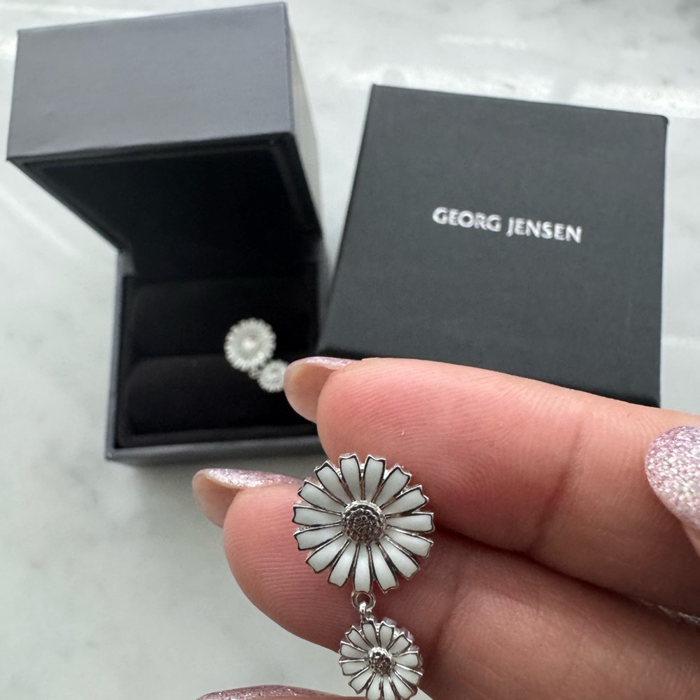 Georg Jensen Daisy earrings - Picture 3 of 7